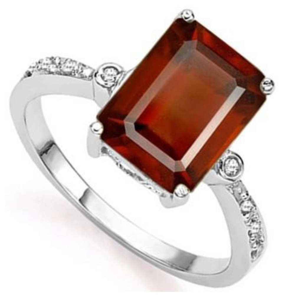 4CT Garnet and Diamond Ring in Sterling Silver Size 7.25